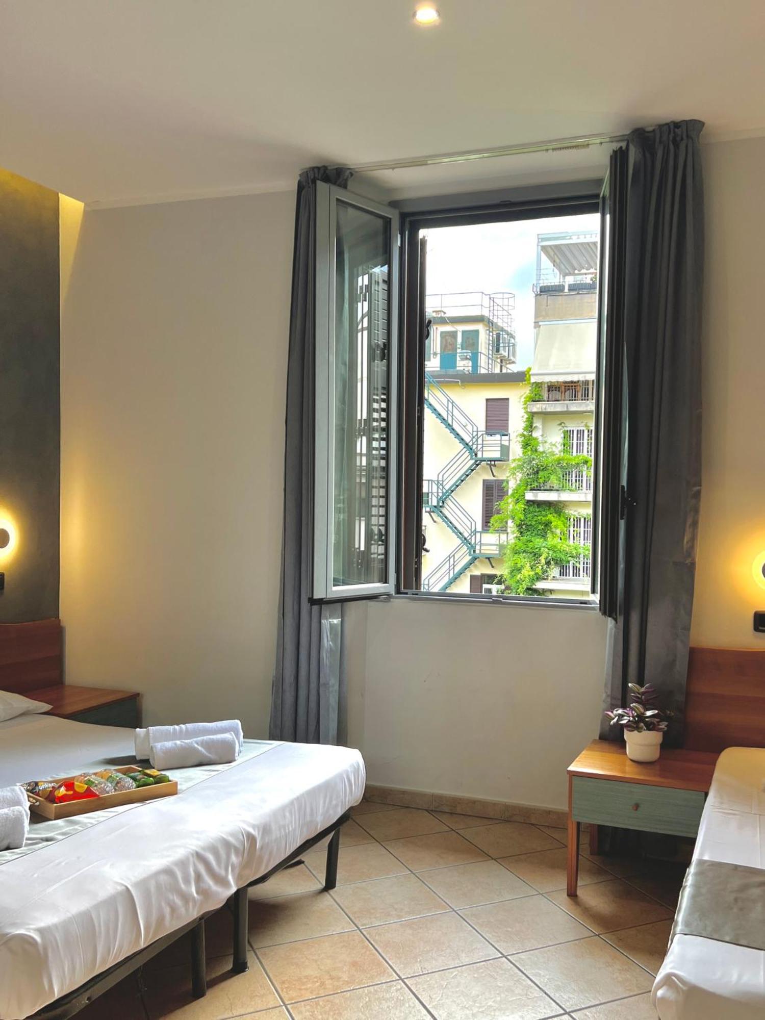 Hotel Sara Milan Bagian luar foto